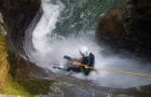 Canyoning à Nyon Morzine: Descente toboggan avec enfant