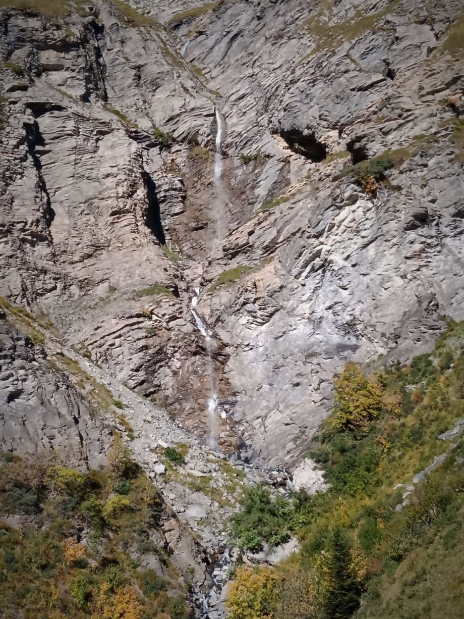 Haute-Savoie: cascade de la pointe percée